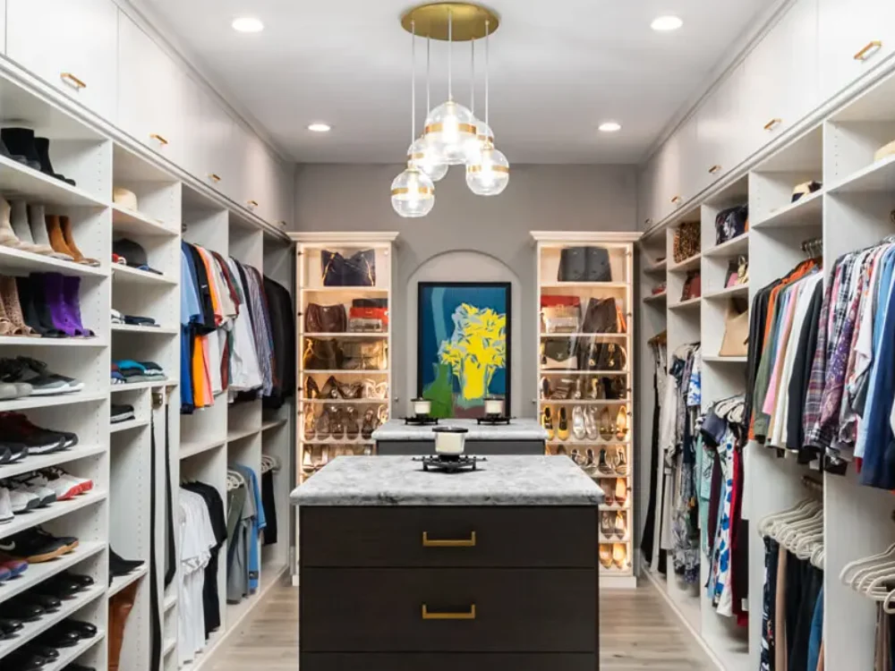 Walkin white cabinetry brown island 15.jpg WH 1000x750px